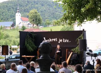 Jenkret je biv jen ravbar otvoril Križnikov pravljični festival v Motniku