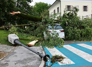 Rdeči križ Slovenija začenja z zbiranjem pomoči prizadetim po silovitem neurju