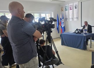 Novinarska konferenca župana Občine Moravče dr. Milana Balažica ob prihodu iz pripora