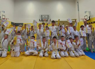 Več kot 130 mladih judoistov uspešno opravilo izpite za višje pasove