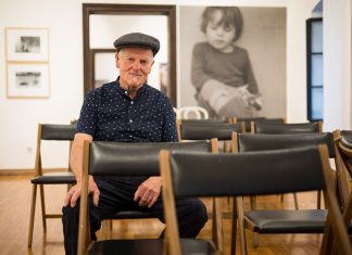 Velika razstava Dušana Letnarja: zgodbe Kamnika v črno-belih podobah