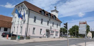 Gasilski dom za 4,4 milijona evrov v strogem centru: Vizija mesta ali predvolilni bonbonček? Večnamenski center Domžale - lokacija načrtovane gradnje na Savski cesti