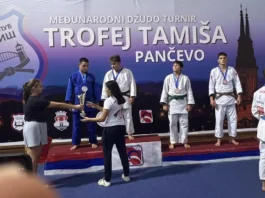 Mladi judoisti Judo kluba Ippon Kamnik na Pokalu Tamiša v Beogradu