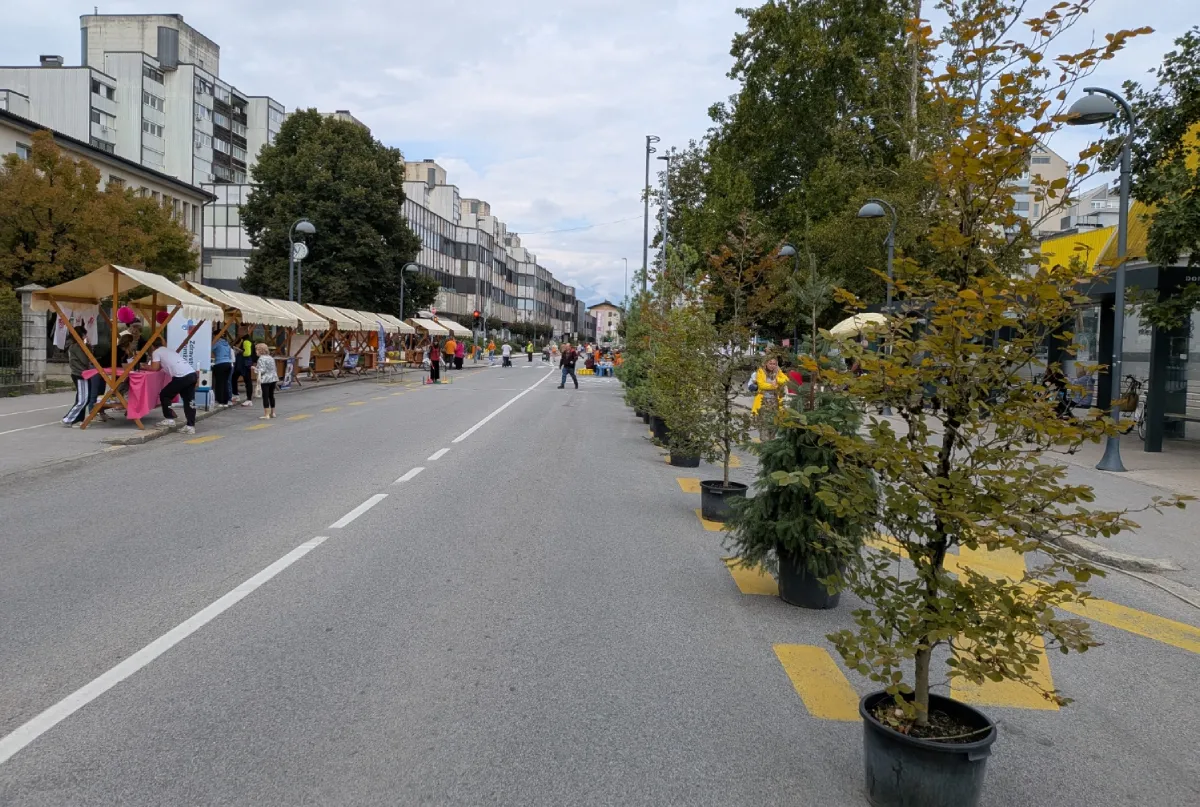 Začasno ozelenjen center mesta za Teden mobilnosti v Domžalah