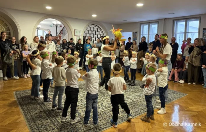 Otroška ustvarjalnost zaživela v prostorih Občine Kamnik