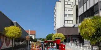 Še nikoli v zgodovini se ni toliko denarja namenilo za (samo)promocijo, kot v tem mandatu aktualne županje Renate Kosec Ekonomska smiselnost izdajanja Domžalke in lokalni populizem